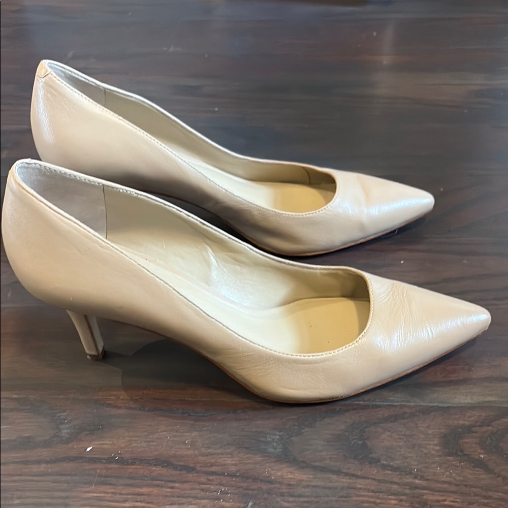 Ann Taylor Tan Leather Heels